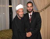 د.سيد نوح وابنه.jpg