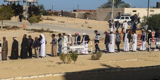 ملف:ما عجزت عنه إسرائيل قام به السيسي في سيناء.jpg