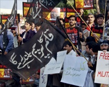 ملف:صحفيون يتظاهرون.jpg