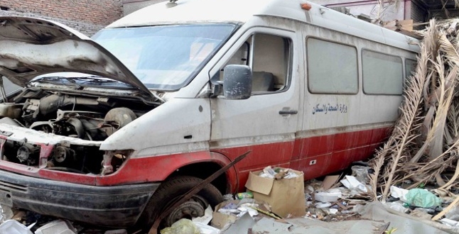ملف:الإسعاف تنقل الموبيليا.. ولا عزاء للمرضى.jpg