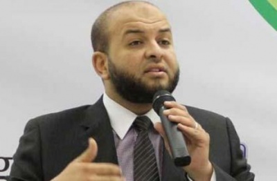 ملف:أحمد عارف، المتحد.jpg