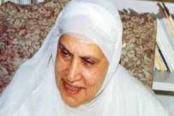 ملف:الداعية زينب الغزالي.jpg