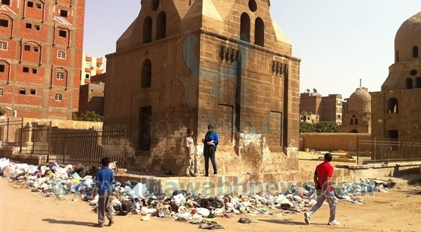 ملف:الآثار الإسلامية.. هل يبقى منها شيء.jpg