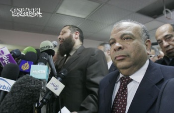 ملف:د.محمد سعد الكتاتنى خلال المؤتمر الصحفى.jpg