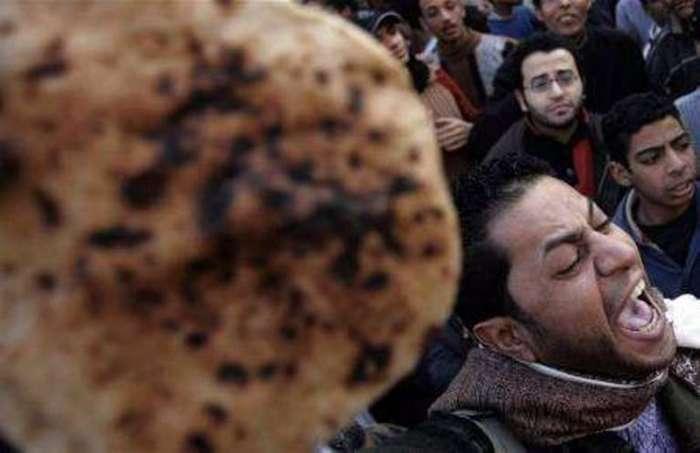 ملف:من عنق الزجاجة.jpg