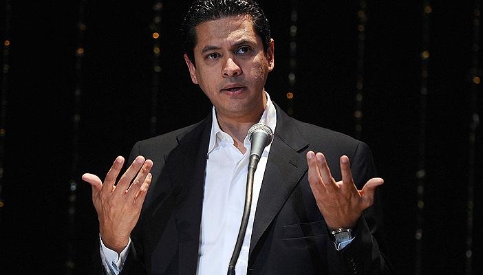 ملف:يشتاق للشرعية ولا يجده.jpg