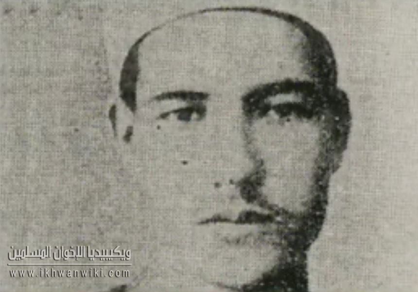الإمام-الشهيد-حسن-البنا-شابا-وبزي-دار-العلوم.jpg