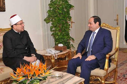 ملف:السيسي يستحوذ على مفاتيح خزائن الأوقاف.jpg