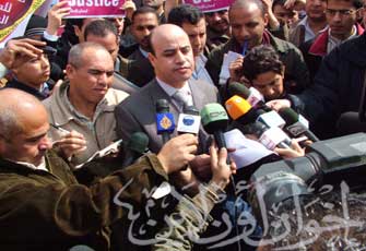 ملف:عبد المنعم عبد المقصود يتحدث خلال المؤتمر الصحفي.jpg