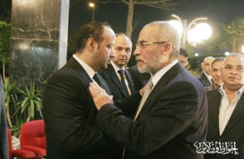 ملف:بديع يعزي في جريشة.jpg