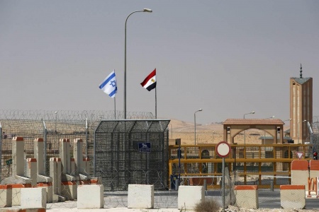 المفاخر بالتطبيع.jpg