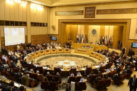الطغاة سبب الكولير.jpg