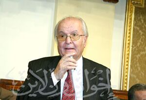 د. حمدي السيد.jpg