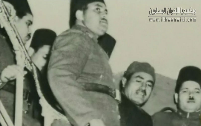 ملف:الأستاذ-عبدالقادر-عودة-أثناء-التوجه-تنفيذ-الإعدام.jpg