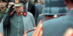 فاشية السيسي تدخل التاريخ وتضاهي بيونشيه وإيفرين.jpg