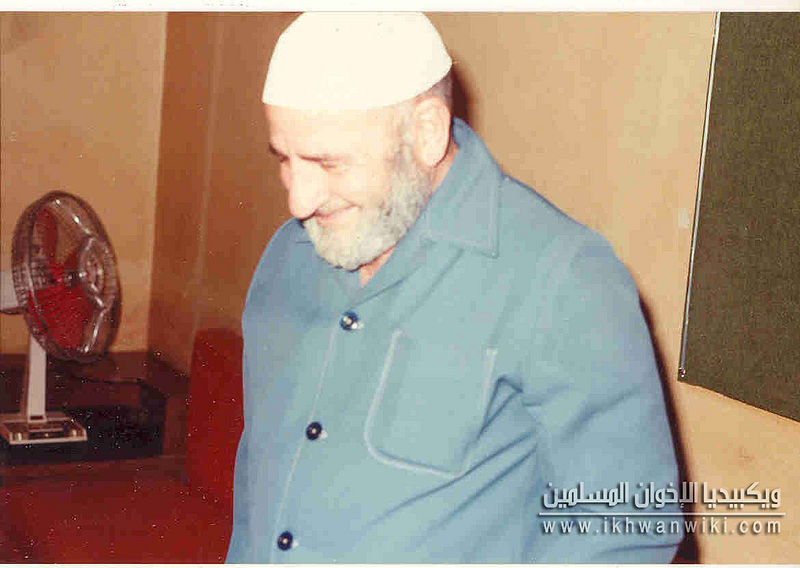 ملف:الأستاذ-أحمد-البس-عضو-مكتب-الإرشاد-بالمركز-العام-بالتوفيقية-01.jpg