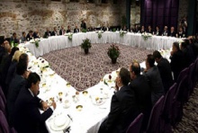 جانب من افطار سابق للعدالة والتنمية التركى.jpg