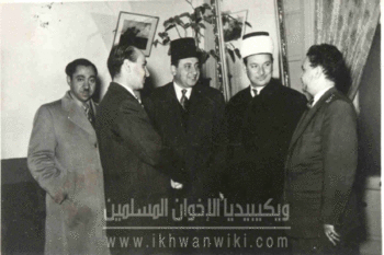 الأستاذ-سيد-قطب-وعمر-بهاء-الأميرى(سوريا)ومحمد-محمود-الصواف(العراق)وعلال-الفاسى-(2).gif