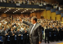 الرئيس الذي بكت علي.jpg