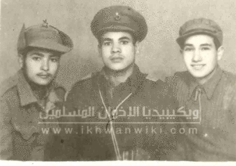من اليمين عبد الرحمن البنان مصطفى المبلط الشهيد علي الفيومي العوجة في حرب فلسطين.