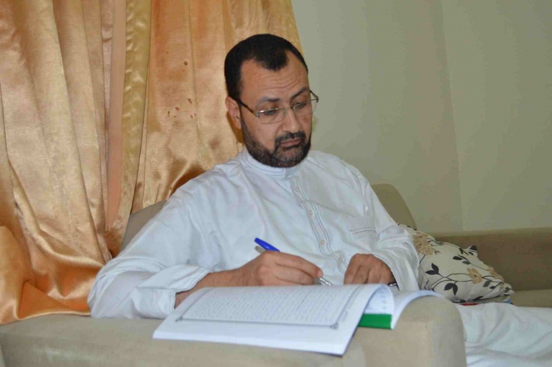 ملف:عزت النمر3.jpg